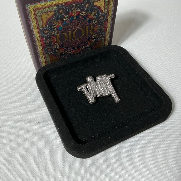 Dior Silver and Crystal Brooch with Box - Picture 1 of 3